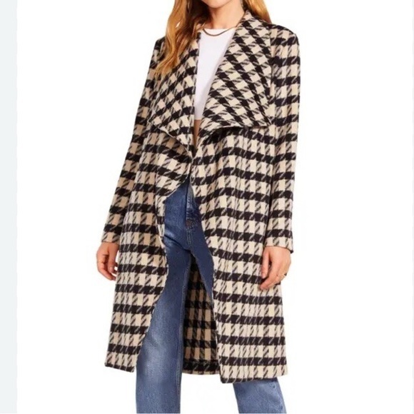 BB Dakota Jackets & Blazers - BB Dakota Checkered Woven Jacket